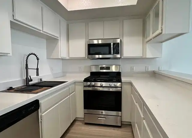 Property at 4940 Lewis Rd Unit 5, Agoura Hills, CA, 91301, 2 beds, 2.5 baths, [object Object]