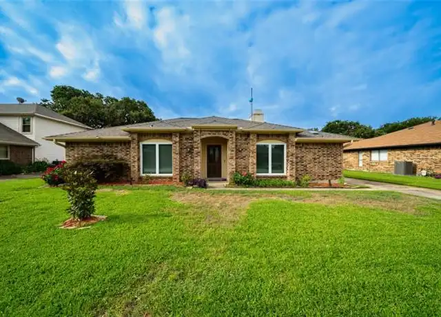 Property at 325 Brooks Ln, Coppell, TX, 75019, 3 beds, 2 baths, [object Object]