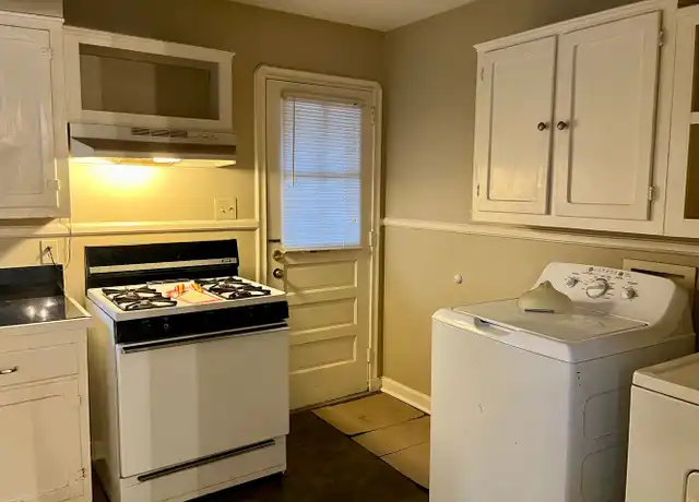 Property at 2536 Olive St, Baton Rouge, LA, 70806, 2 beds, 1 bath, [object Object]