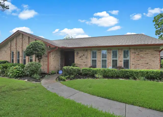 Property at 950 W Donovan St, Houston, TX, 77091, 4 beds, 2 baths, [object Object]