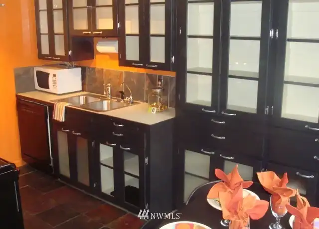 Property at 911 N 73rd St #202, Seattle, WA, 98103, 1 bed, 1 bath, [object Object]