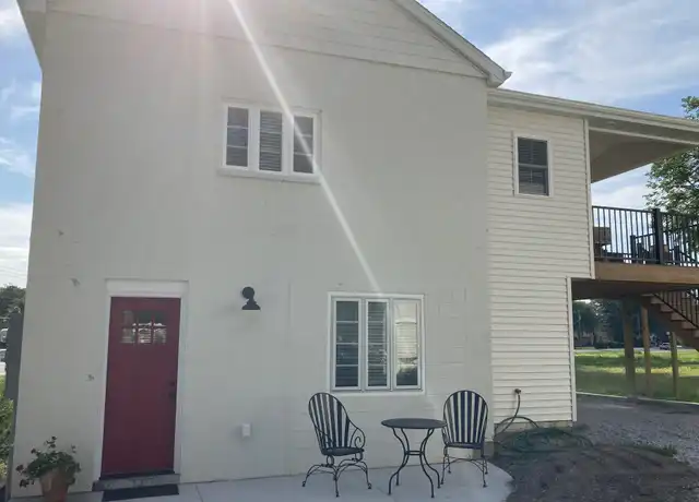 Property at 6040 Northwest Blvd, Davenport, IA, 52806, 1 bed, 1 bath, [object Object]