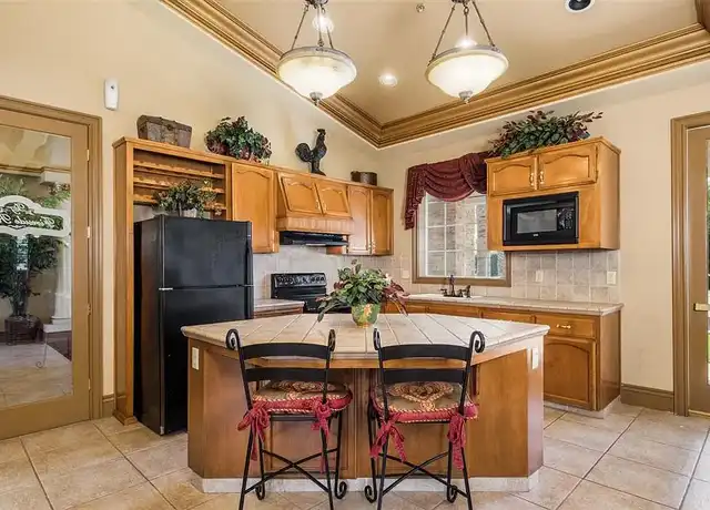 Property at Dartmouth Tower at Shaw - 1900 Dartmouth Ave, Clovis, CA, 93612, 1 bed, 1 bath, [object Object]