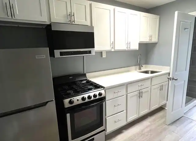 Property at 1037 Edmondson Ave Unit 3, Baltimore, MD, 21223, 2 beds, 1 bath, [object Object]