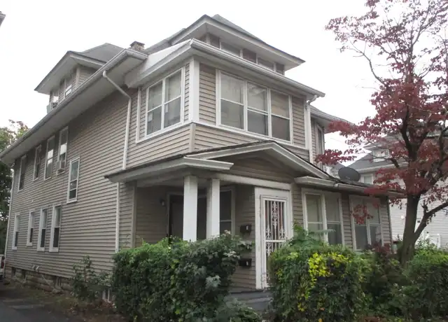 Property at 263 Hawley Ave Unit 3rd Floor, Bridgeport, CT, 06606, 2 beds, 1 bath, [object Object]