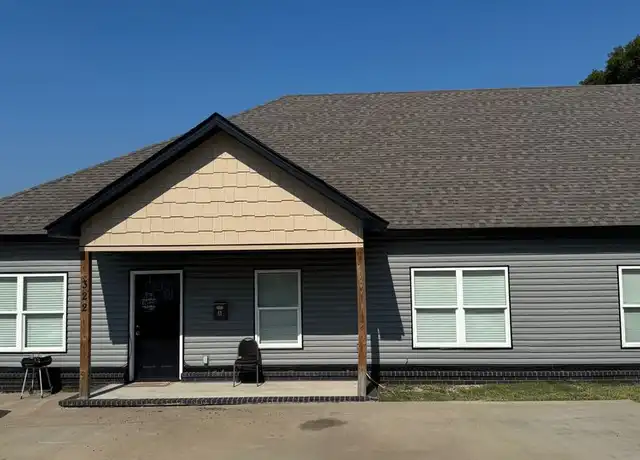 Property at 322 E Maple St Unit A, Benton, AR, 72015, 4 beds, 2 baths, [object Object]