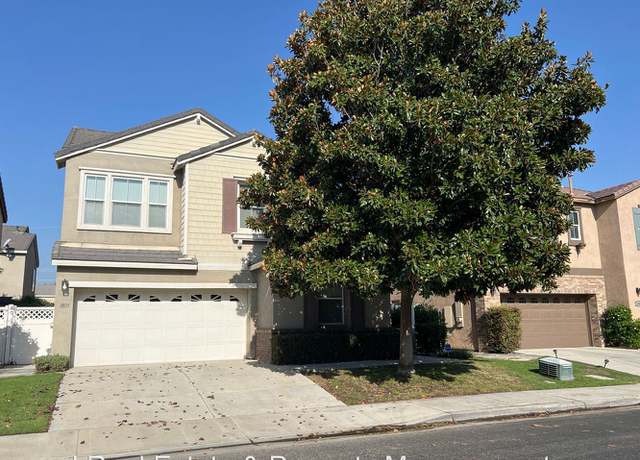 Photo of 1805 New Riders St, Bakersfield, CA 93311