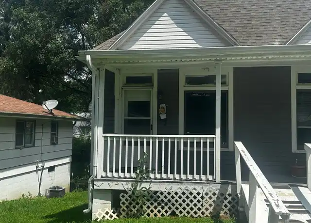 Property at 2917 Locust St, Saint Joseph, MO, 64501, 1 bed, 1 bath, [object Object]