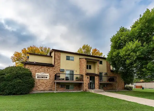 Property at Huntington - 1720 25th Ave S, Fargo, ND, 58103, 1 bed, 1 bath, [object Object]