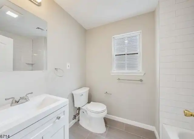 Property at 354 7th Ave W, Newark, NJ, 07107, 0 beds, 1 bath, [object Object]
