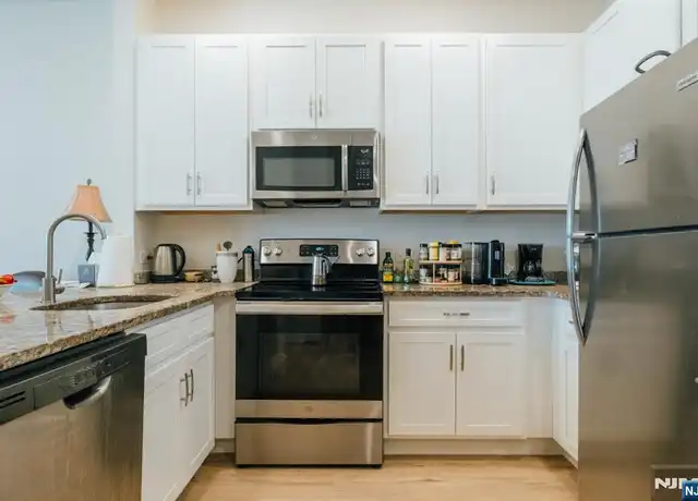 Property at 521 Livingston St Unit 218, Norwood, NJ, 07648, 1 bed, 1 bath, [object Object]