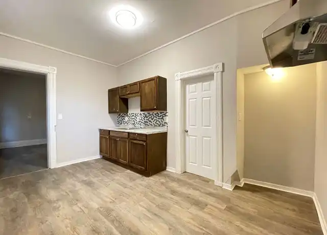 Property at 2259 Loth St Unit A -Lower, Cincinnati, OH, 45219, 2 beds, 1 bath, [object Object]