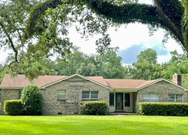 Property at 106 Oleander Dr, Pensacola, FL, 32503, 5 beds, 2.5 baths, [object Object]