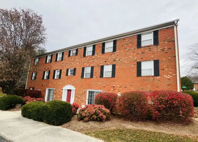 Property at 311 Loudon Rd #323, Blacksburg, VA, 24060, 2 beds, 1 bath, [object Object]