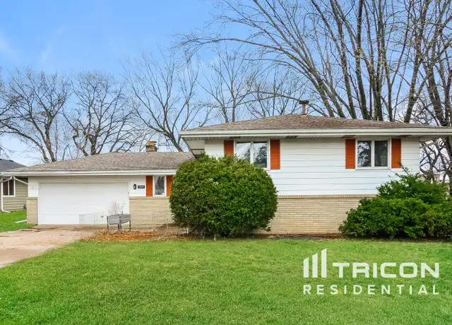 Property at 1397 Pinewood Dr, Saint Paul, MN, 55125, 5 beds, 1.5 baths, [object Object]