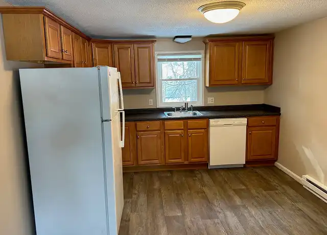 Property at Pagewood Oval Apartments - 6 Page Rd, Litchfield, NH, 03052, 2 beds, 1 bath, [object Object]