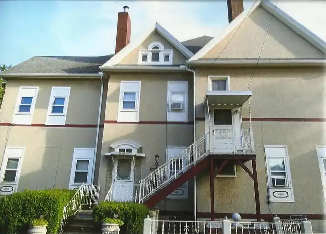 Property at 501 S Bloomington St Unit 1, Streator, IL, 61364, 1 bed, 1 bath, [object Object]
