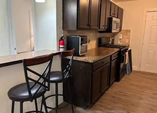 Property at 1736 Overhill Ln, Dallas, TX, 75216, 1 bed, 1 bath, [object Object]