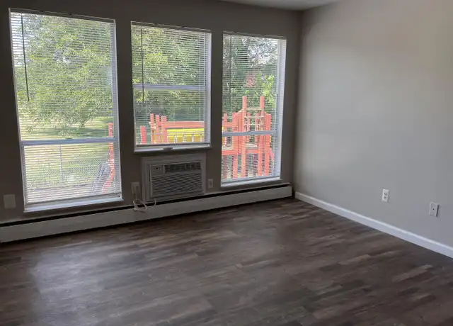Property at 4591 Paddock Rd, Cincinnati, OH, 45229, 3 beds, 1 bath, [object Object]