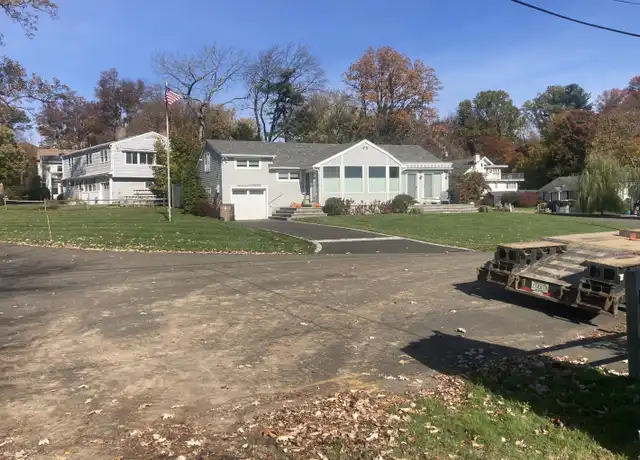 Property at 50 Beach View Dr, Stamford, CT, 06902, 4 beds, 2 baths, [object Object]