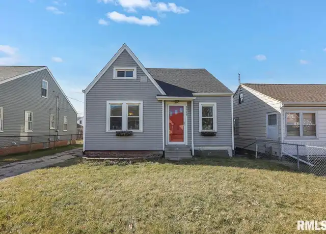 Property at 2919 N University St, Peoria, IL, 61604, 3 beds, 1.5 baths, [object Object]