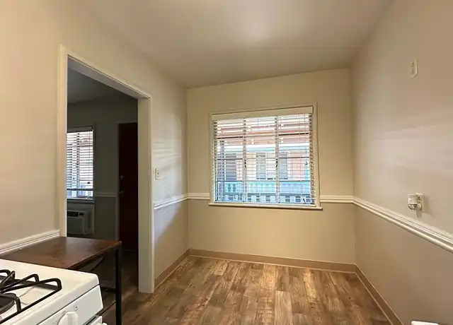 Property at Braden Manor Apartments - 2323 H St, Sacramento, CA, 95816, 1 bed, 1 bath, [object Object]