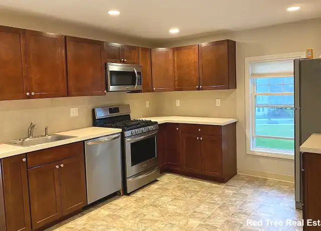 Property at 22 Scott St Unit A, Woburn, MA, 01801, 2 beds, 1 bath, [object Object]