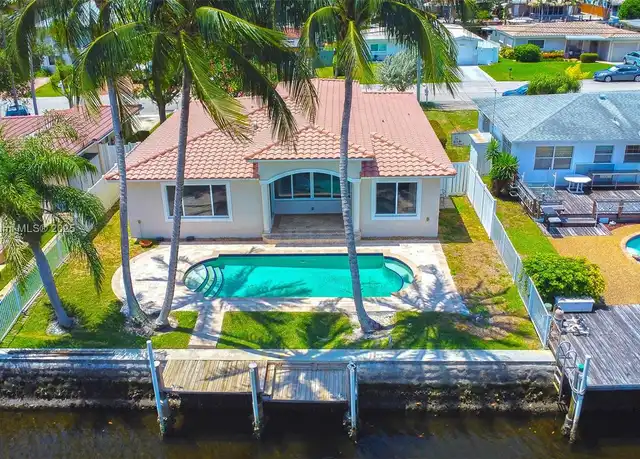 Property at 2273 SE 14th St, Pompano Beach, FL, 33062, 3 beds, 3.5 baths, [object Object]
