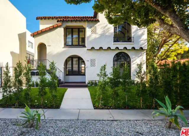 Property at 918 N Genesee Ave, West Hollywood, CA, 90046, 2 beds, 2 baths, [object Object]