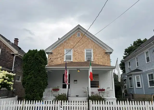 Property at 11 Eastnor Rd, Newport, RI, 02840, 3 beds, 1.5 baths, [object Object]