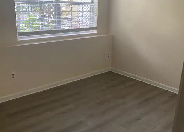 Property at 14161 Autumn Cir, Centreville, VA, 20121, 1 bed, 1 bath, [object Object]