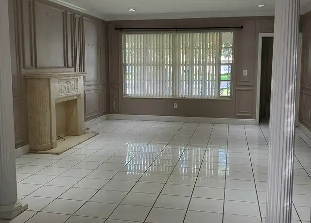 Property at 3901 Segovia St Unit 3901, Coral Gables, FL, 33134, 3 beds, 2 baths, [object Object]