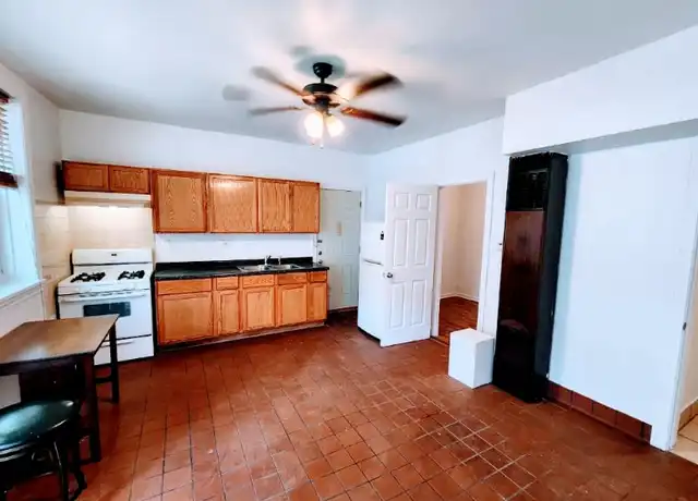 Property at 1710 W 37th St Unit 1, Chicago, IL, 60609, 1 bed, 1 bath, [object Object]