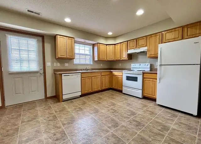 Property at Shadow Ridge 2 - 1730 Shadow Ridge Ct, Belleville, IL, 62221, 1-2 bed, 1-1.5 bath, [object Object]