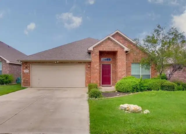 Property at 629 Darlington Trl, Fort Worth, TX, 76131, 3 beds, 2 baths, [object Object]