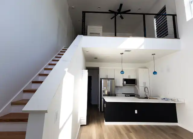 Property at 527 N Garden Ave Unit 1, Clearwater, FL, 33755, 1 bed, 2 baths, [object Object]