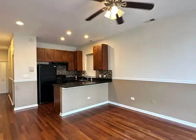 Property at 7654 S Colfax Ave Unit 3, Chicago, IL, 60649, 3 beds, 2 baths, [object Object]