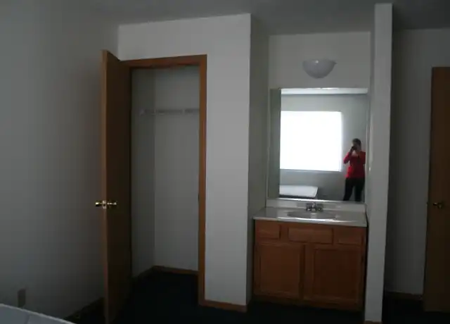Property at 319 E Vernon Ave Unit 1, Normal, IL, 61761, 2 beds, 1 bath, [object Object]