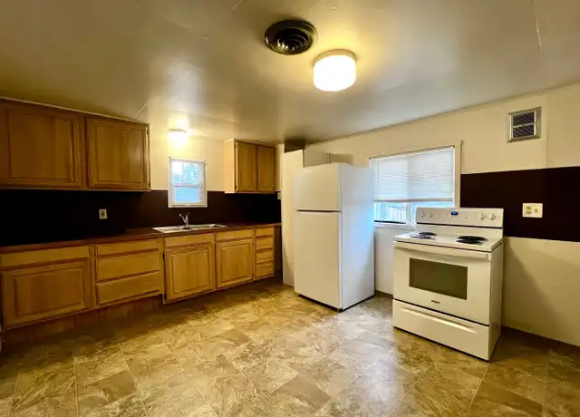 Property at 706 S 4th Ave Unit 2, Yakima, WA, 98902, 0 beds, 1 bath, [object Object]