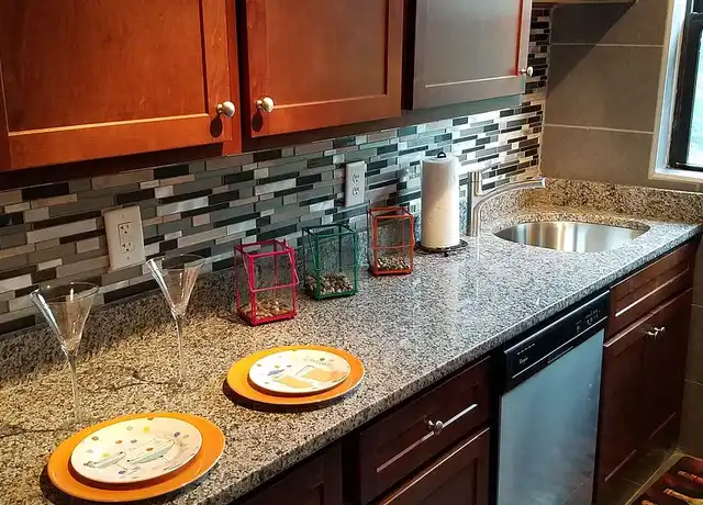 Property at 4515 Maryland Ave, Saint Louis, MO, 63108, 1 bed, 1 bath, [object Object]