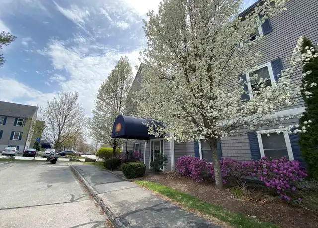 Property at 101 Eastern Ave Unit 202, Manchester, NH, 03104, 2 beds, 1 bath, [object Object]