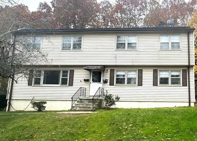 Property at 18 High Top Cir Unit 1, Hamden, CT, 06514, 3 beds, 1.5 baths, [object Object]