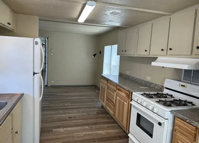 Property at 2903 NE Riverside Ave Unit 27, Pendleton, OR, 97801, 2 beds, 1 bath, [object Object]