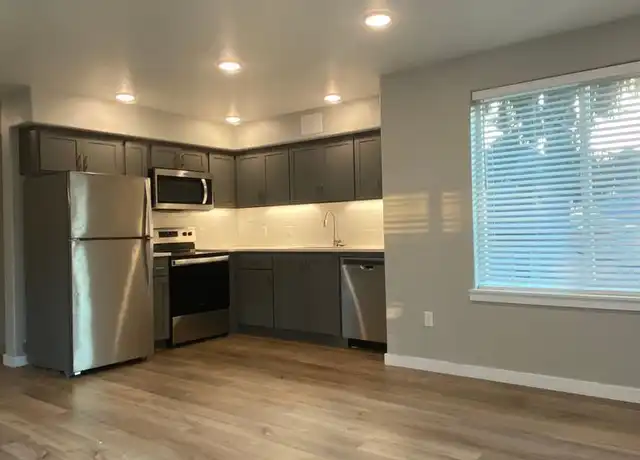 Property at 8527b N Saint Louis Ave Unit 8527, Portland, OR, 97203, 1 bed, 1.5 baths, [object Object]