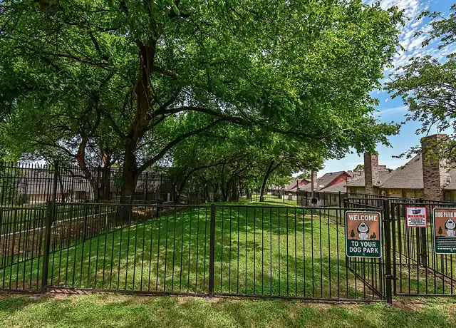 Property at Brixton West Apartment Homes - 300 W Pioneer Pkwy, Arlington, TX, 76010, 1 bed, 1 bath, [object Object]