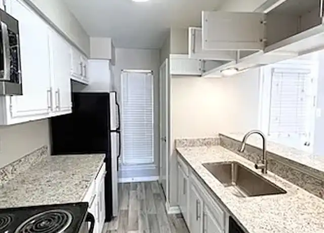 Property at Brixton West Apartment Homes - 300 W Pioneer Pkwy, Arlington, TX, 76010, 1-3 bed, 1-2 bath, [object Object]