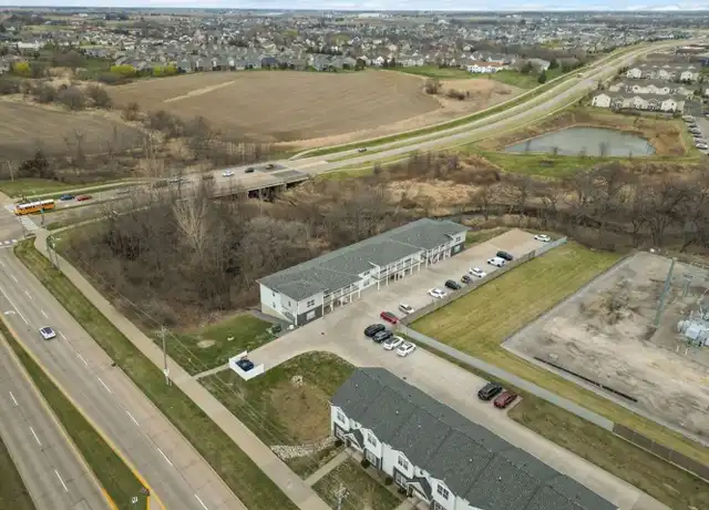 Property at 5015 Devils Glen Rd Unit 5047, Bettendorf, IA, 52722, 3 beds, 1.5 baths, [object Object]