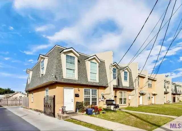 Property at 6233 Music St, New Orleans, LA, 70122, 2 beds, 1.5 baths, [object Object]