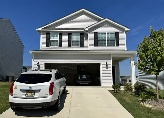 Property at 135 Moore Creek Dr, Fuquay Varina, NC, 27526, 3 beds, 3 baths, [object Object]