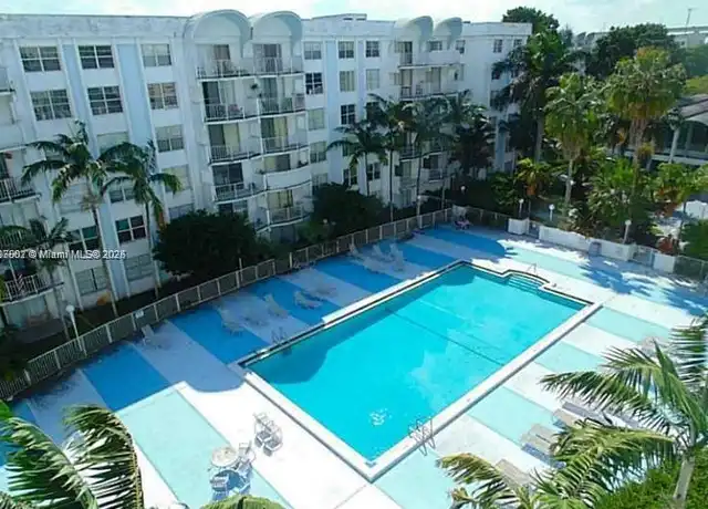 Property at 486 NW 165th St Unit B-303, Miami, FL, 33169, 1 bed, 1 bath, [object Object]